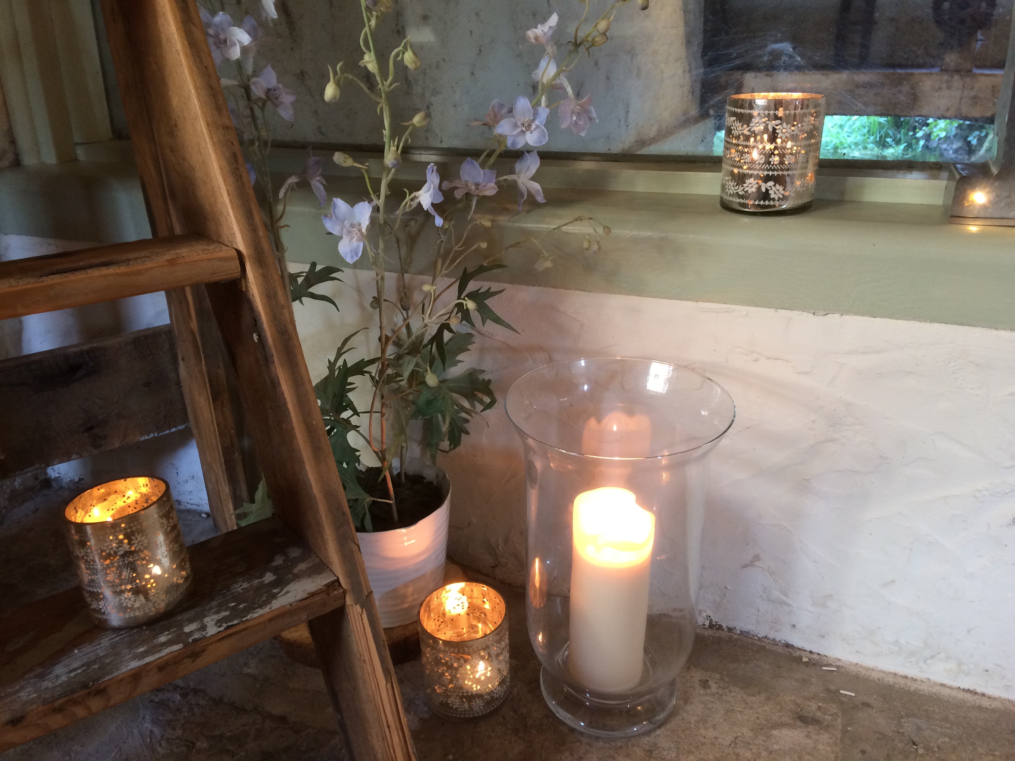 Clear Glass Hurricane Vase Incabella Wedding Hire